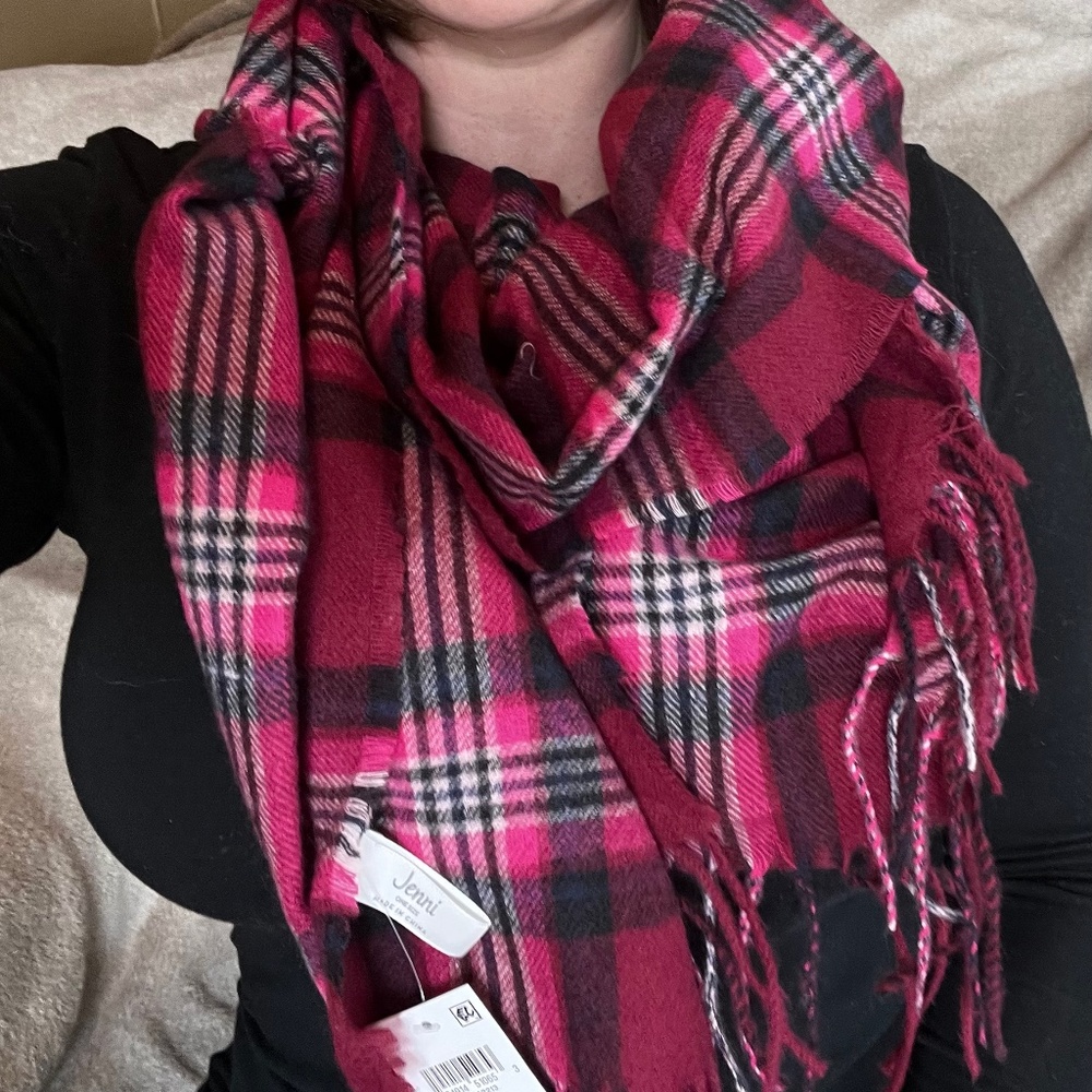 Jenni Women’s Classic Plaid Scarf, Pink, New with Tags